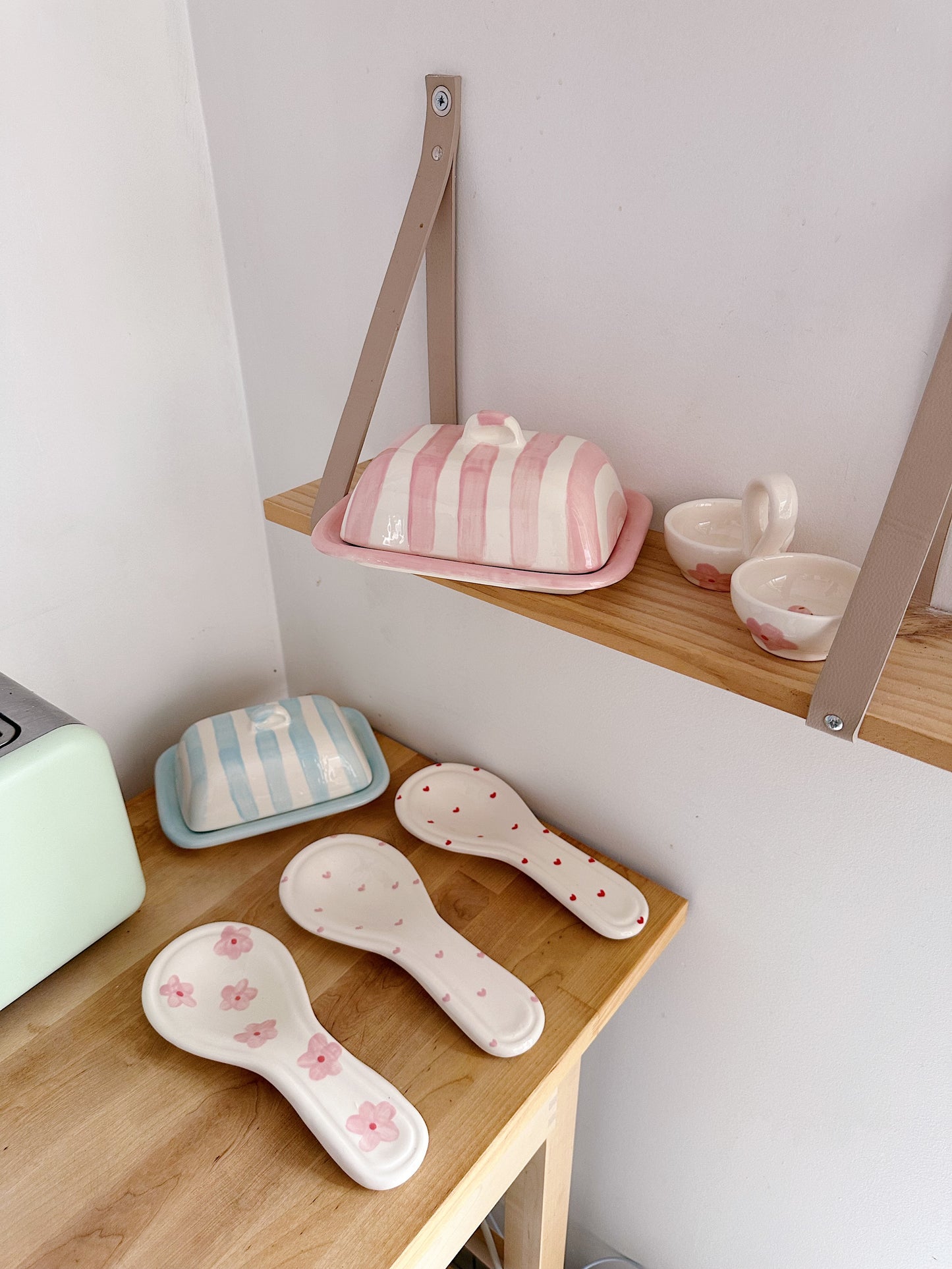 Repose-cuillère pink heart
