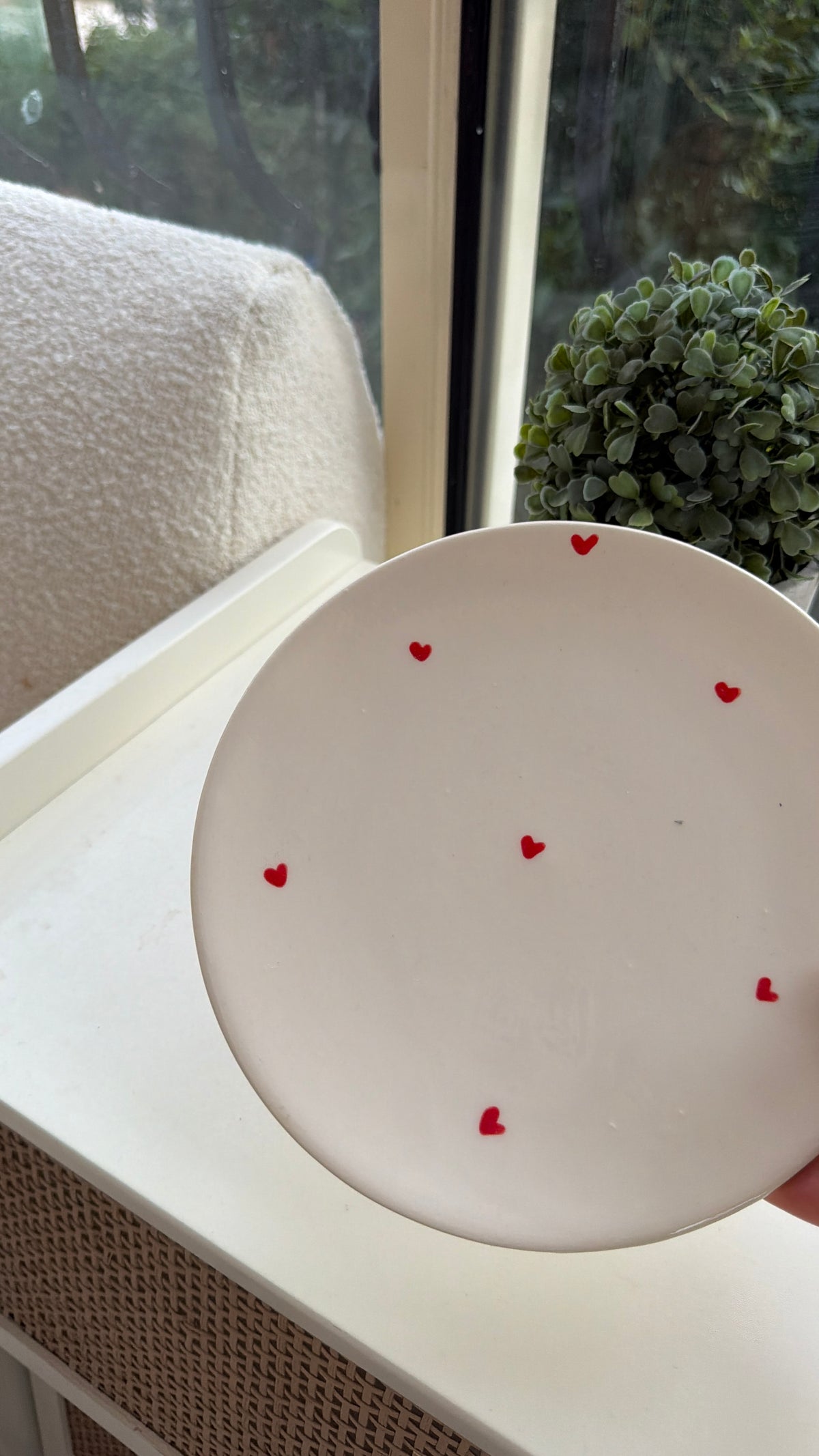 Imparfait/ Assiette coeurs rouges
