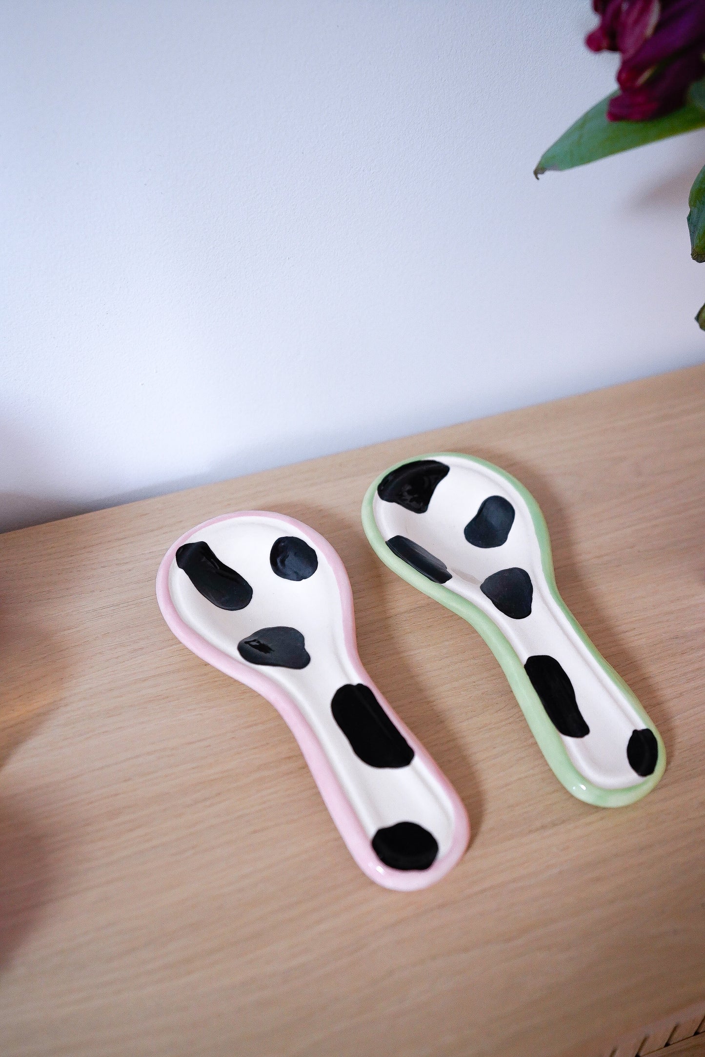 Repose-cuillère cow green