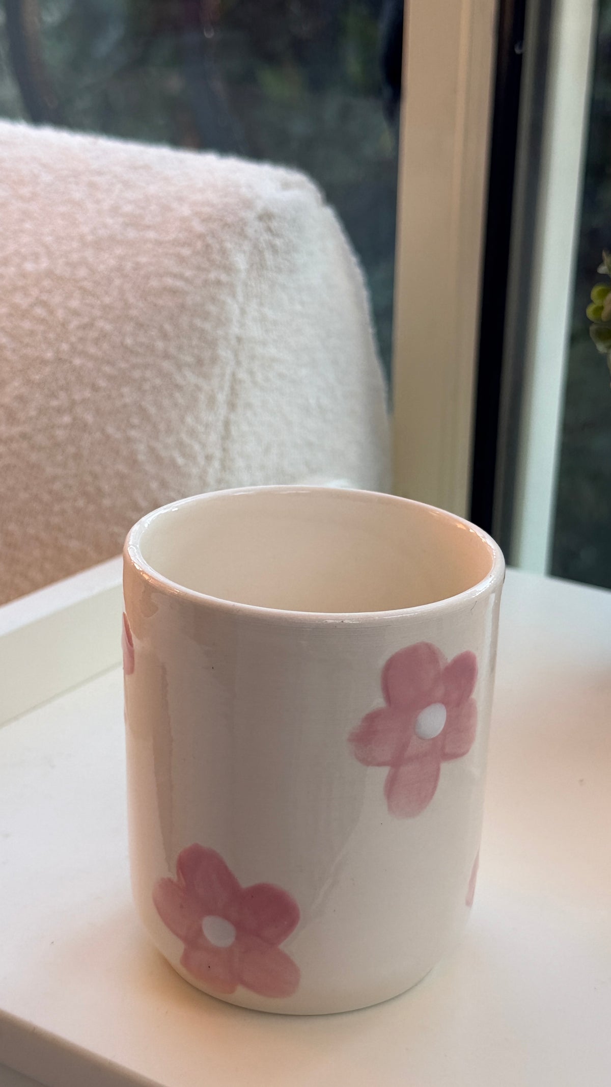 Imparfait /  tasse sans anse fleurs