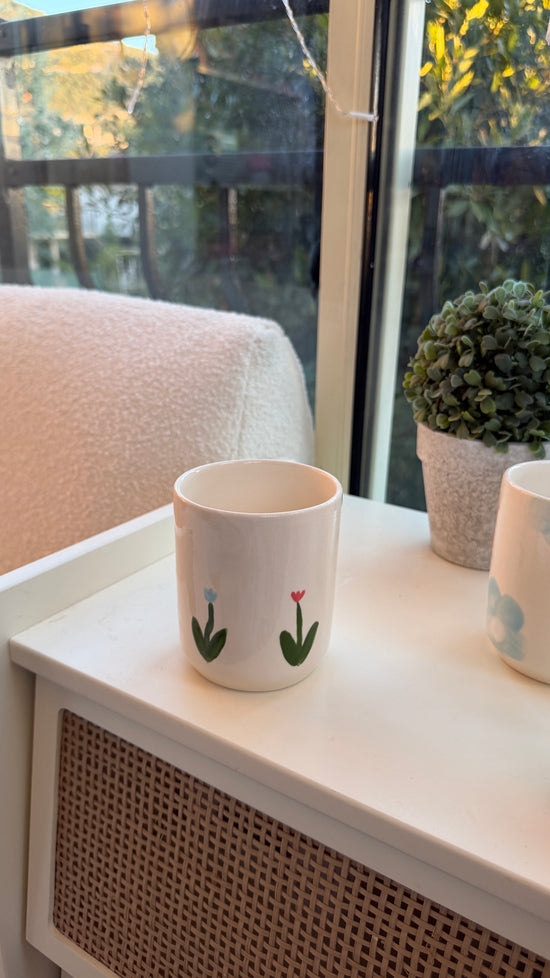 Imparfait /  tasse tulipes sans anse