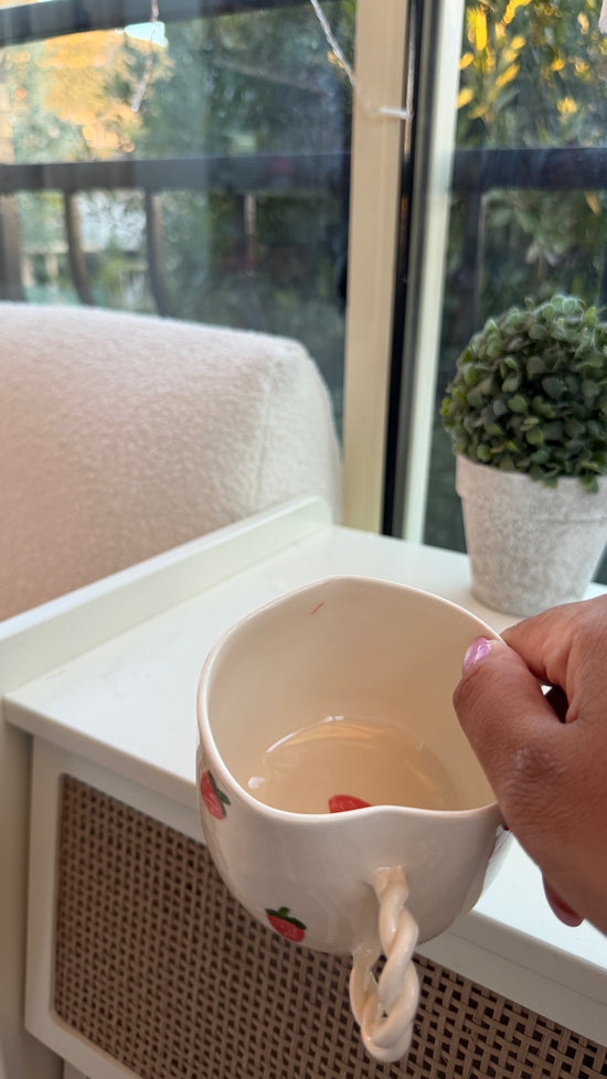 Imparfait / Tasse coeur fraise