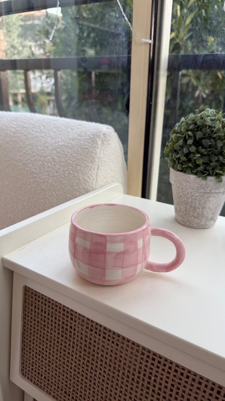 Imparfaits / Tasse carreaux roses