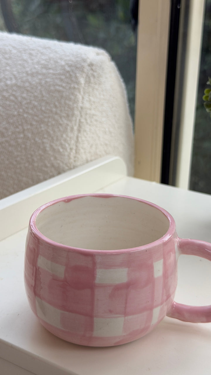 Imparfaits / Tasse carreaux roses