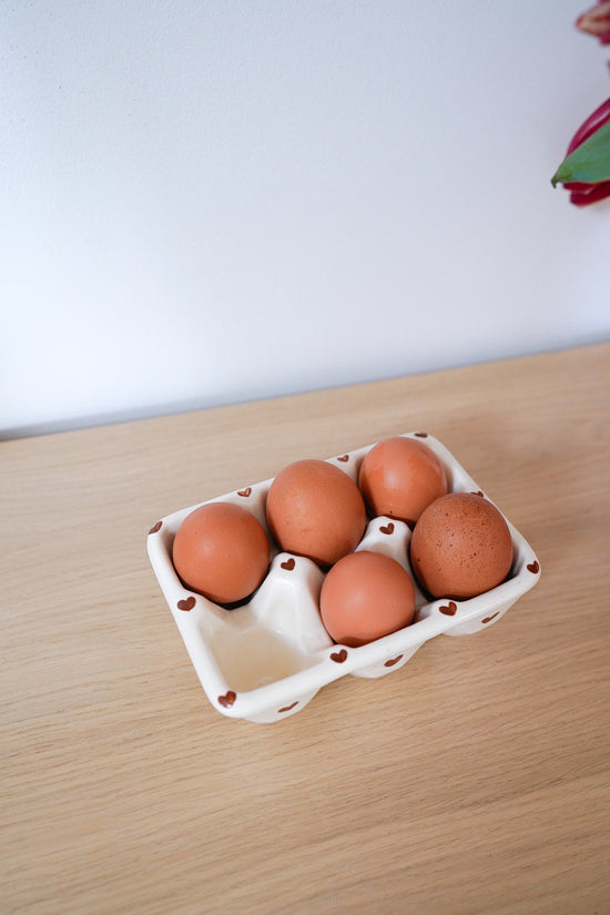 Porte-oeufs coeur brown