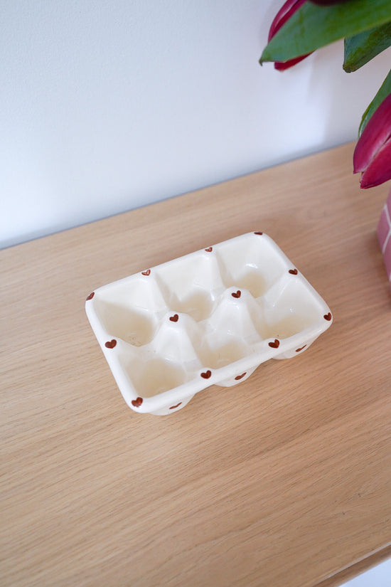 Porte-oeufs coeur brown