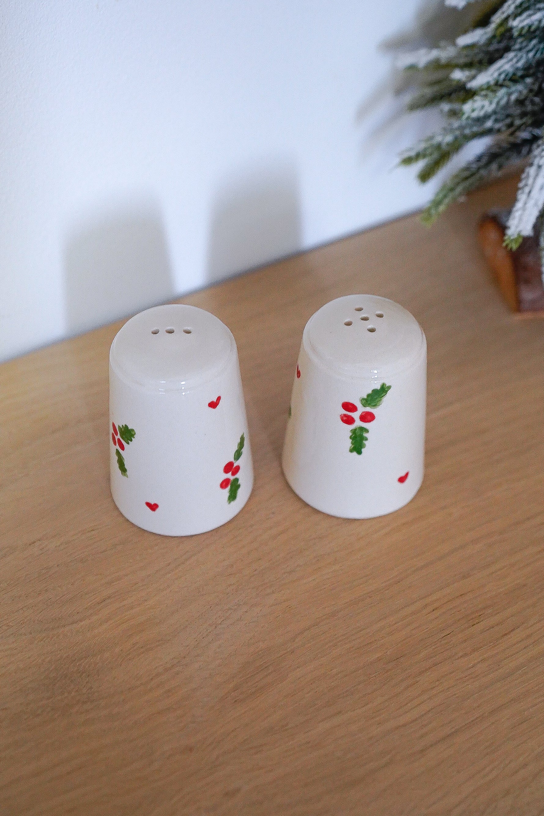 Salière et poivrière de Noël Houx